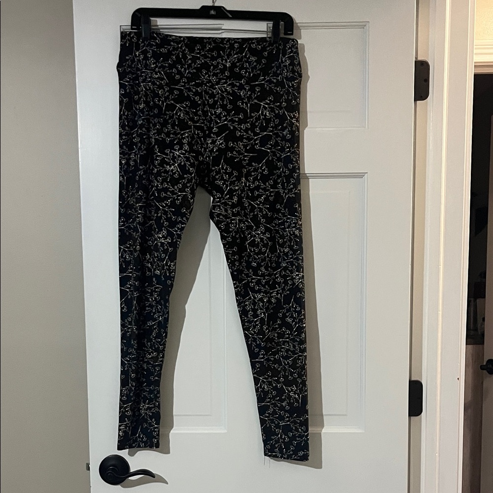 LuLaRoe Brown & Navy Floral Leggings